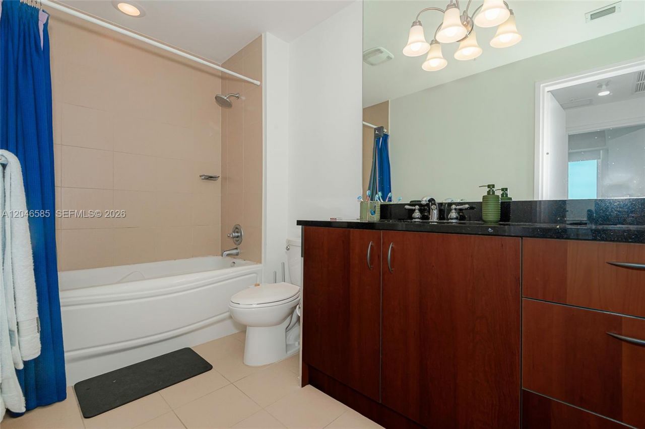 300 S Biscayne Blvd , Unit T-2612, Miami, FL 33131 Photo