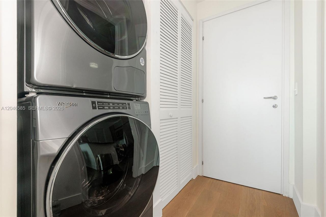 300 S Biscayne Blvd , Unit T-2612, Miami, FL 33131 Photo