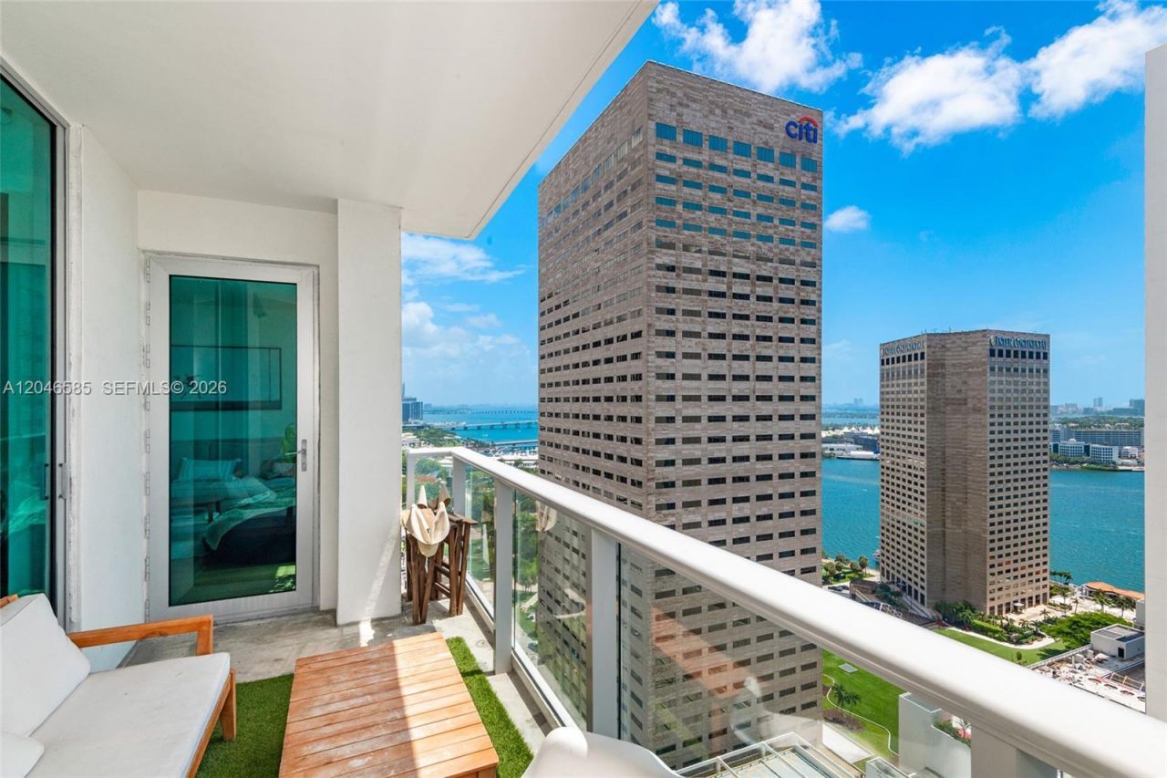 300 S Biscayne Blvd , Unit T-2612, Miami, FL 33131 Photo