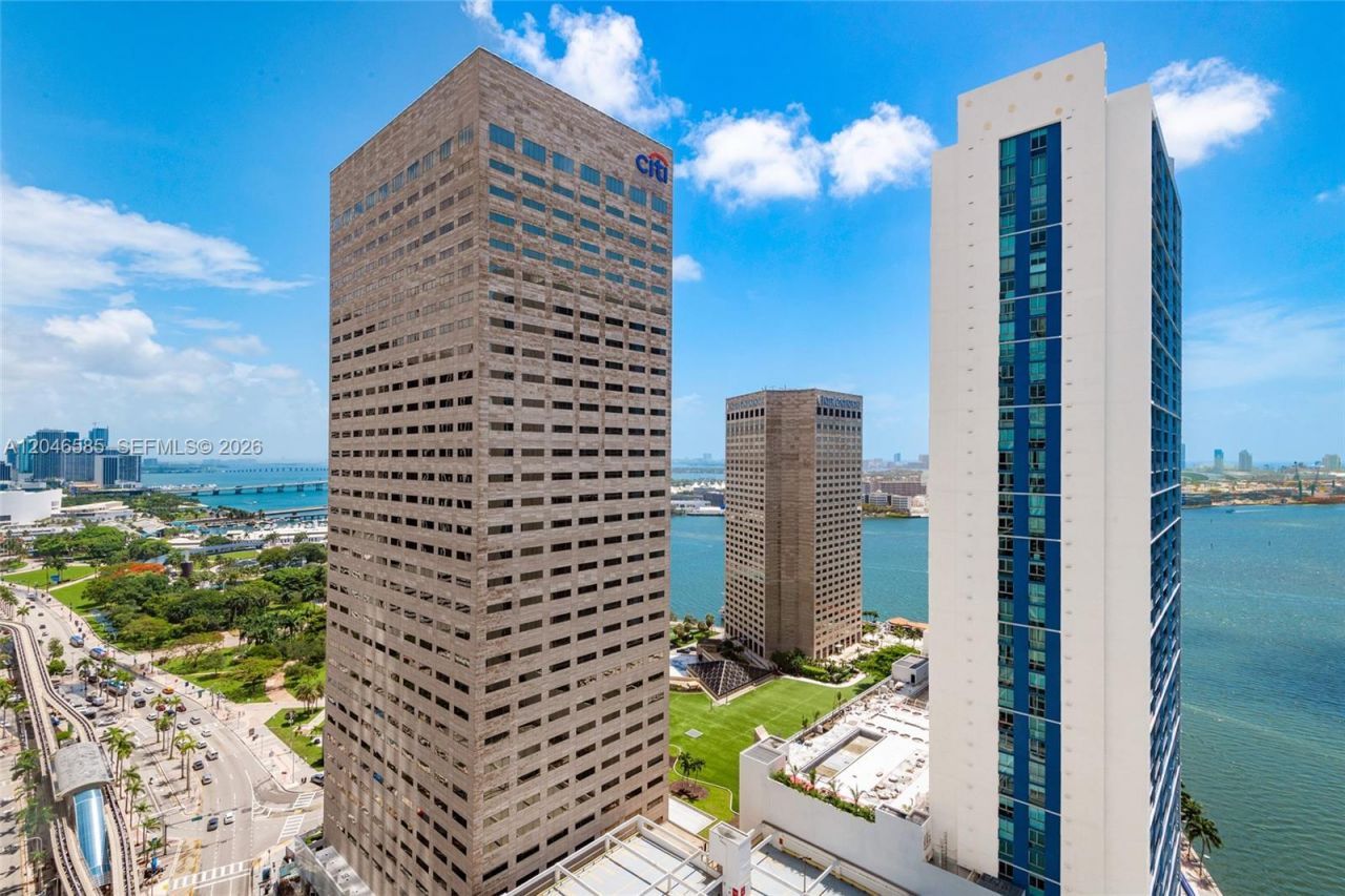 300 S Biscayne Blvd , Unit T-2612, Miami, FL 33131 Photo