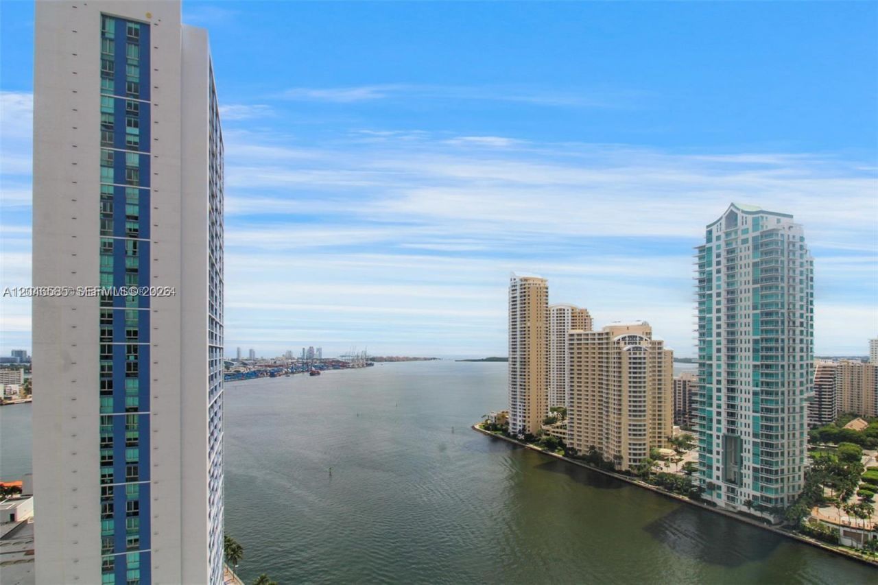 300 S Biscayne Blvd , Unit T-2612, Miami, FL 33131 Photo