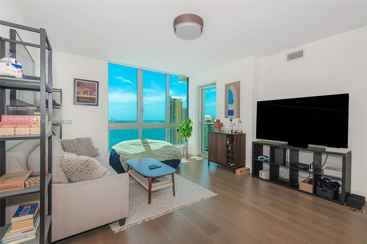 300 S Biscayne Blvd , Unit T-2612, Miami, FL 33131 Photo