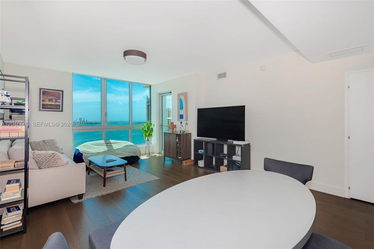 300 S Biscayne Blvd , Unit T-2612, Miami, FL 33131 Photo