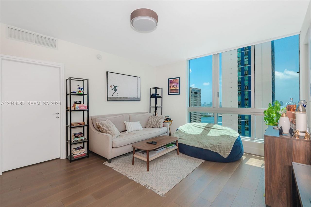 300 S Biscayne Blvd , Unit T-2612, Miami, FL 33131 Photo