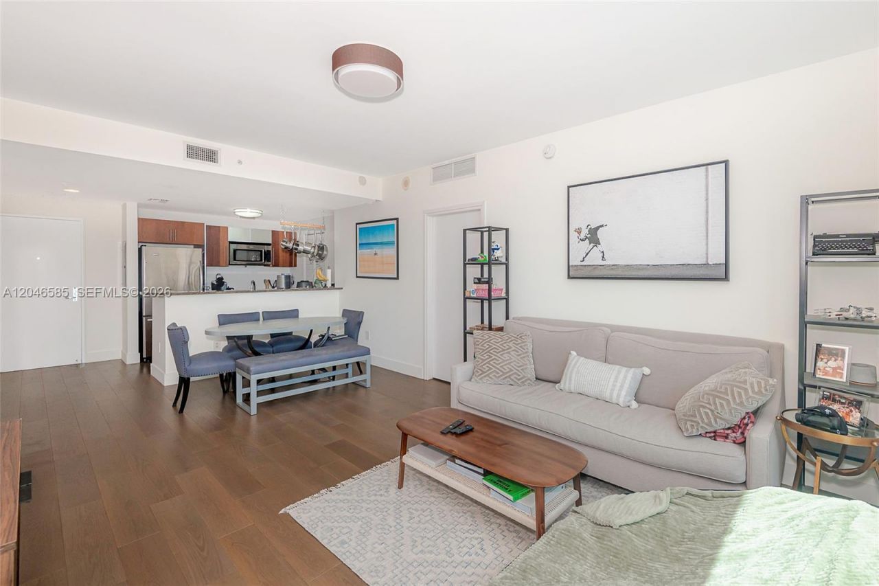 300 S Biscayne Blvd , Unit T-2612, Miami, FL 33131 Photo