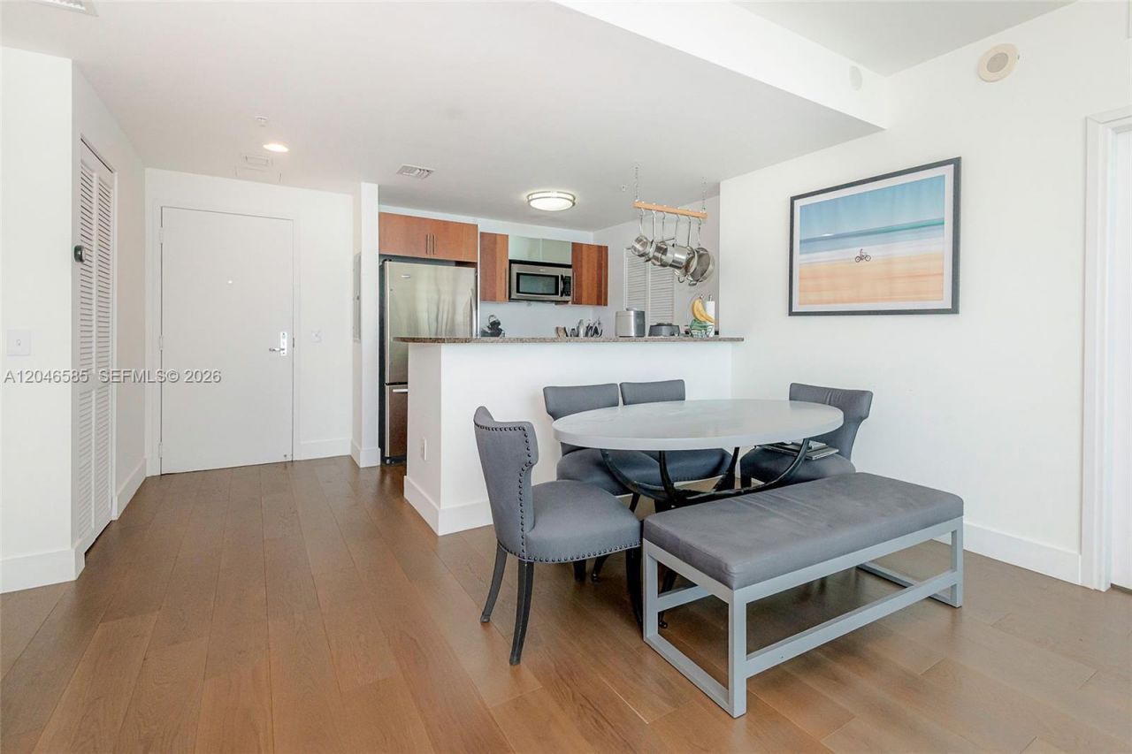 300 S Biscayne Blvd , Unit T-2612, Miami, FL 33131 Photo