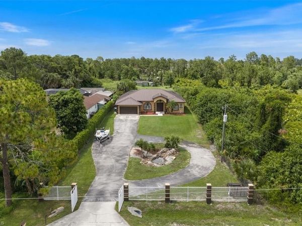 4085 16th AVE NE, NAPLES, FL 34120