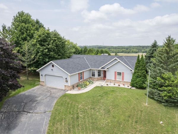 W4743 Scott Ln, Lebanon, WI 53047