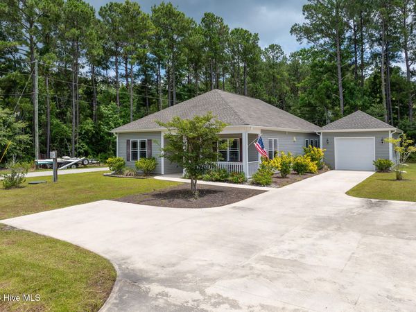 1306 Old Folkstone Road, Sneads Ferry, NC 28460
