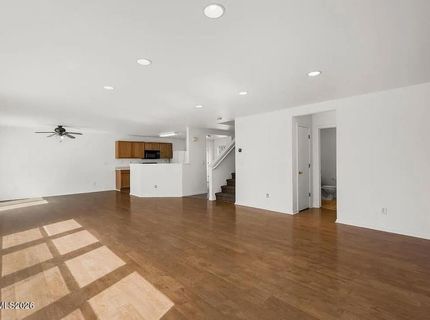 9490 Autumn Leaf Way, Reno, NV 89506 Photo