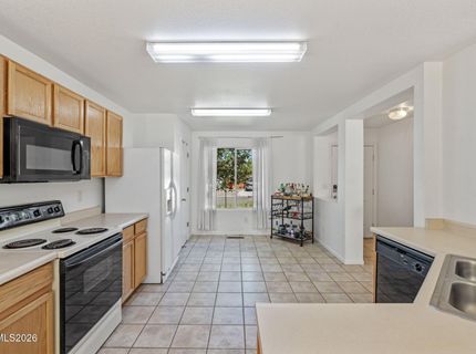 9490 Autumn Leaf Way, Reno, NV 89506 Photo