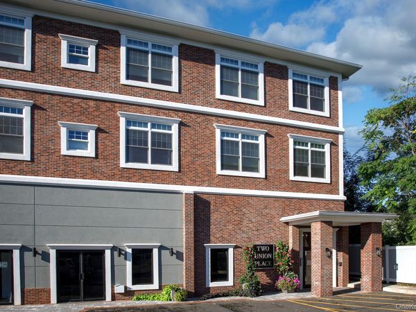 2 Union Place , Unit 3H, Huntington, NY 11743