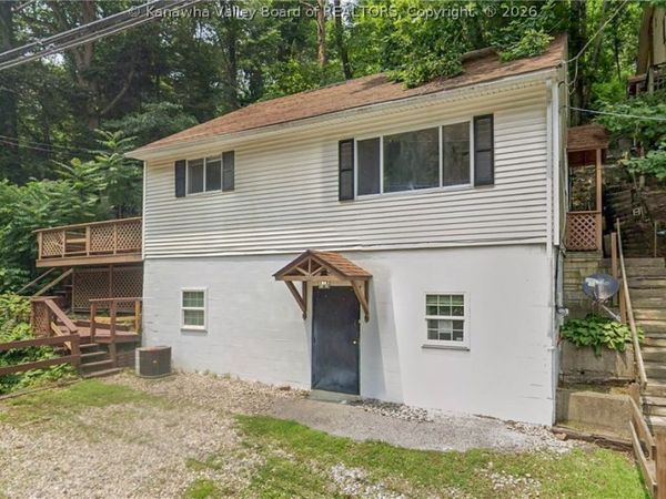 909 South Park Road, Charleston, WV 25304