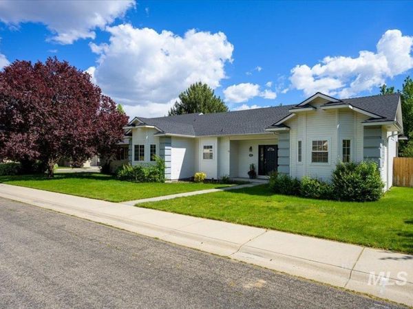 2687 E Alpomado St, Eagle, ID 83616