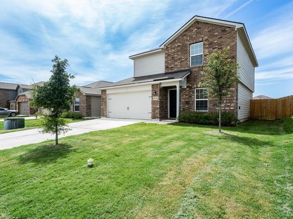 128 Maywood LN, Jarrell, TX 76537