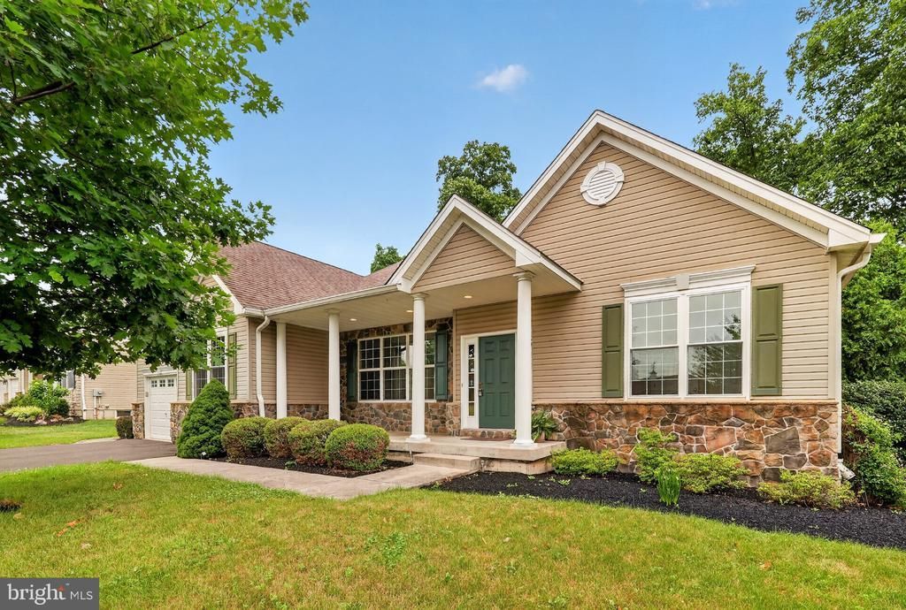 804 MYRTLES WAY, PERKASIE, PA 18944