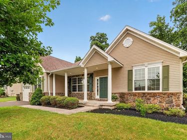 804 MYRTLES WAY, PERKASIE, PA 18944