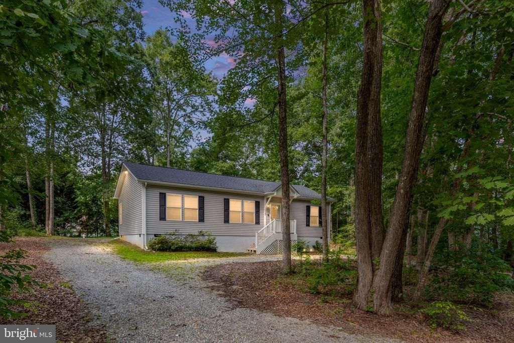 127 Bunker Hill Drive, Ruther Glen, VA 22546 Main Photo