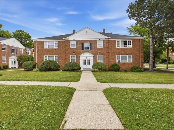 2401 Euclid Heights Boulevard , Cleveland Heights, OH 44106