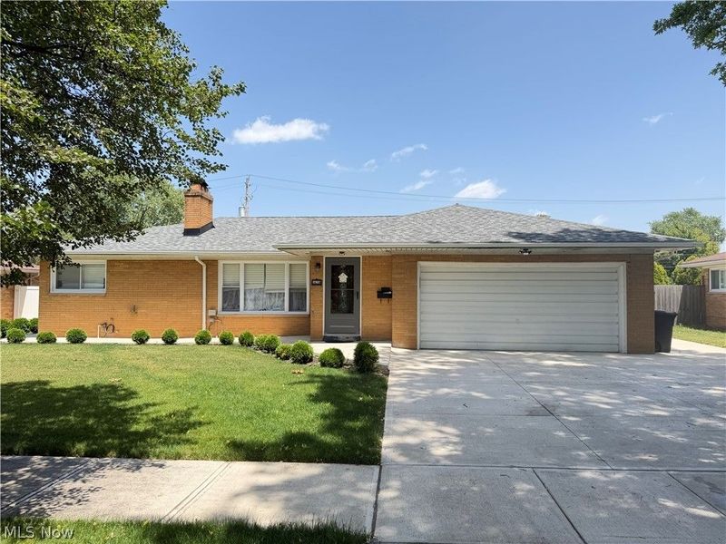 14750 Seneca Trail, Middleburg Heights, OH 44130 Photo 1