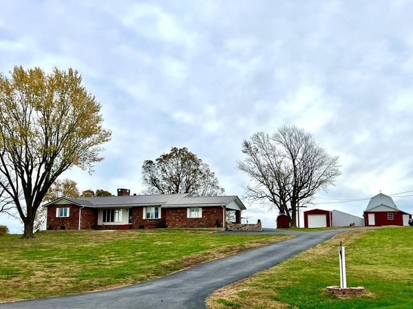 308 State Highway H , Elkland, MO 65644