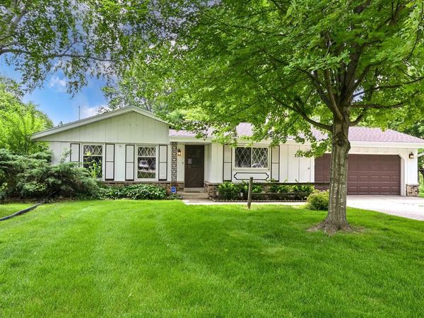 3319 W Woodward DRIVE, Franklin, WI 53132