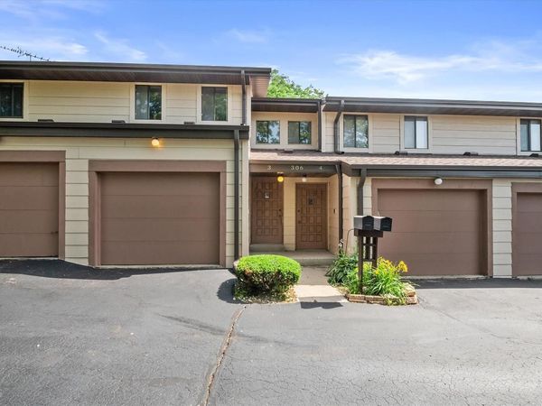306 Sheffield ROAD, Unit 3, Waukesha, WI 53186