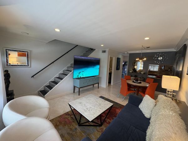 113 NE 20th Court, Unit 4g, Wilton Manors, FL 33305