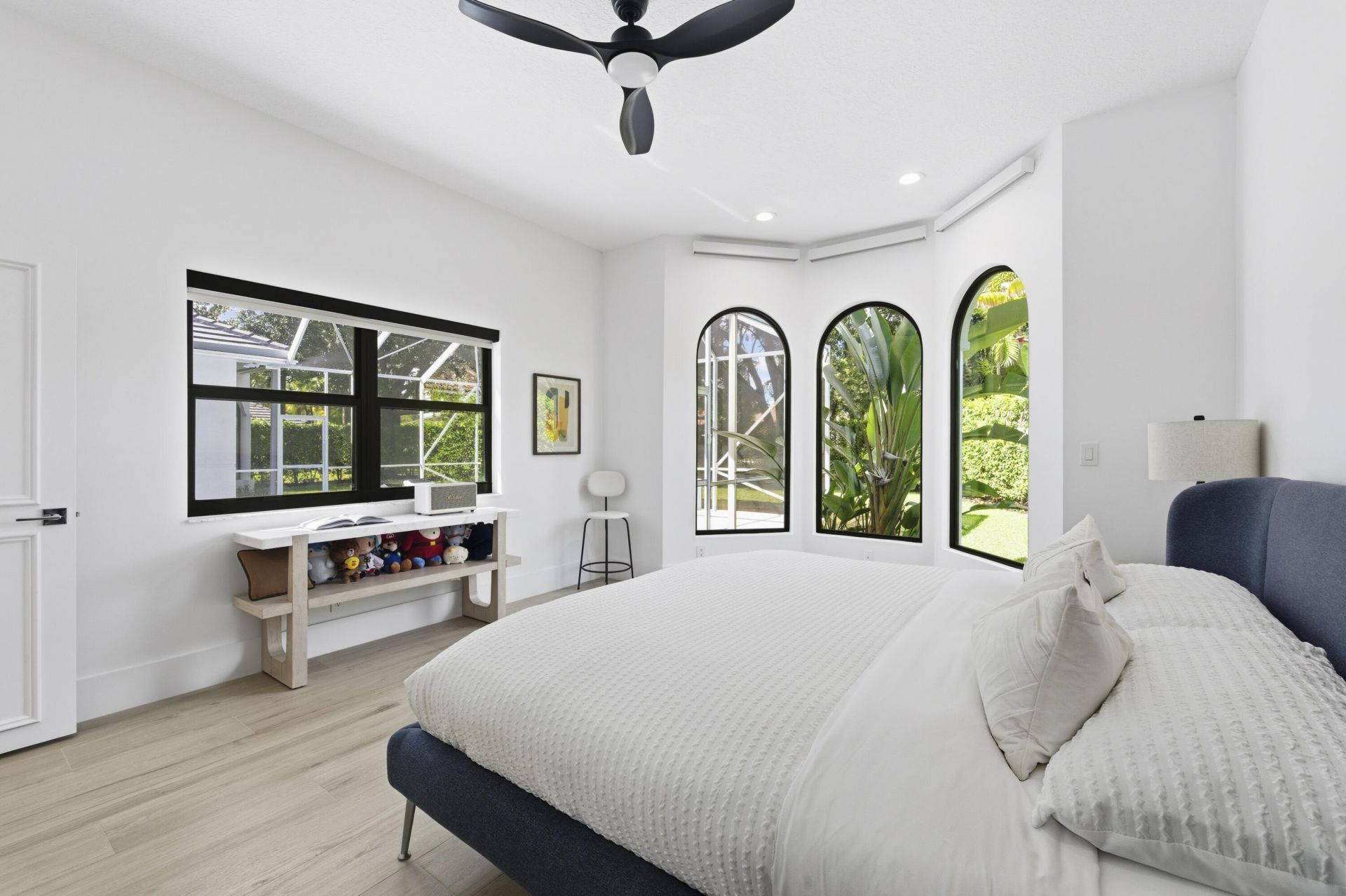 2557 Seminole Circle, West Palm Beach, FL 33409 Photo