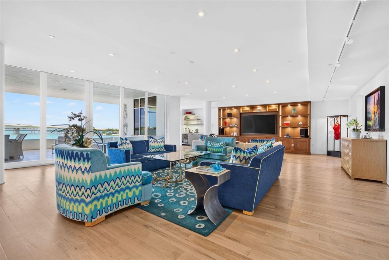 280 Golden Gate Point, Unit 300, Sarasota, FL 34236 Photo