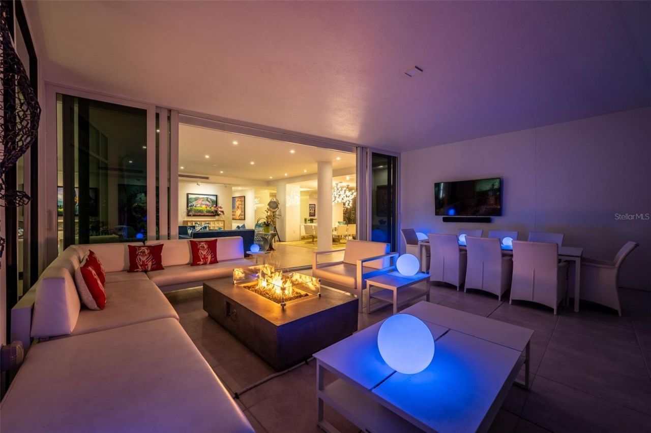 280 Golden Gate Point, Unit 300, Sarasota, FL 34236 Photo