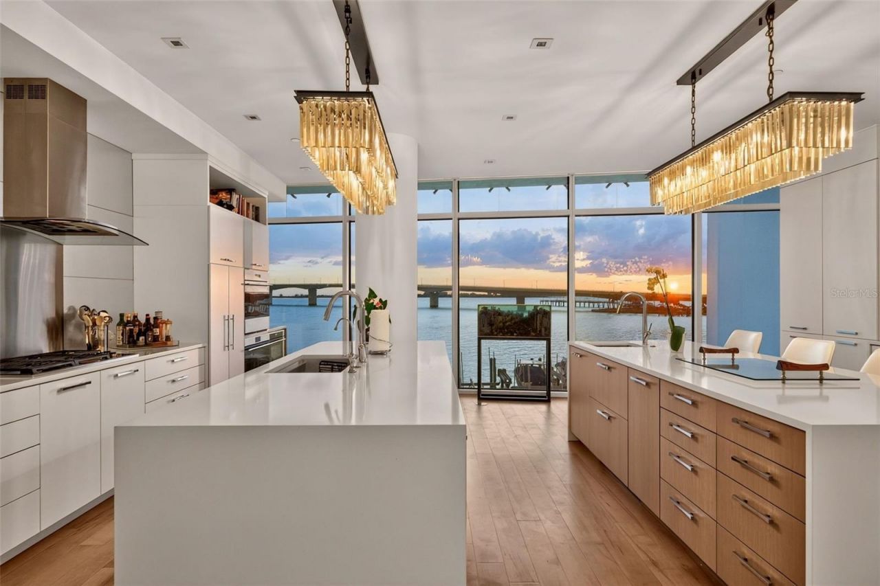280 Golden Gate Point, Unit 300, Sarasota, FL 34236 Photo