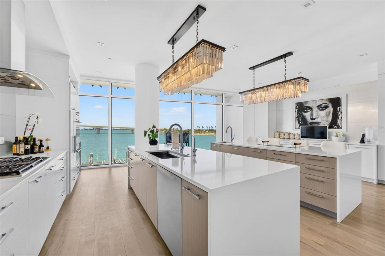 280 Golden Gate Point, Unit 300, Sarasota, FL 34236 Photo