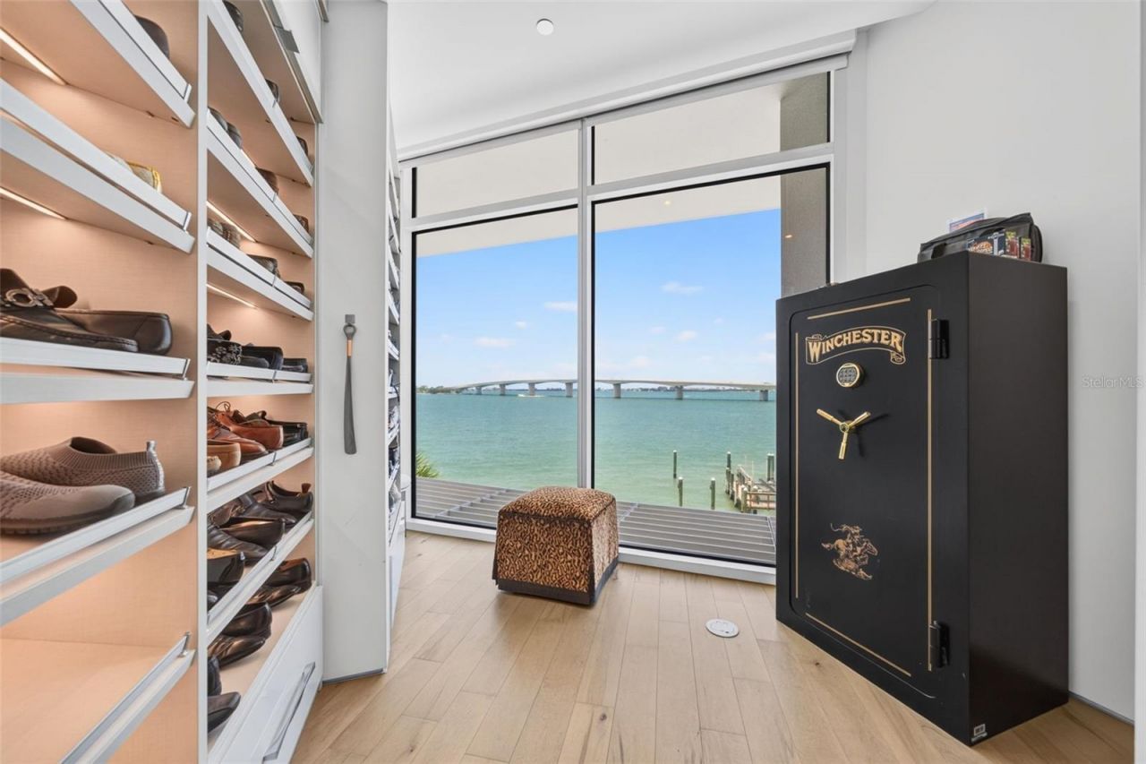 280 Golden Gate Point, Unit 300, Sarasota, FL 34236 Photo