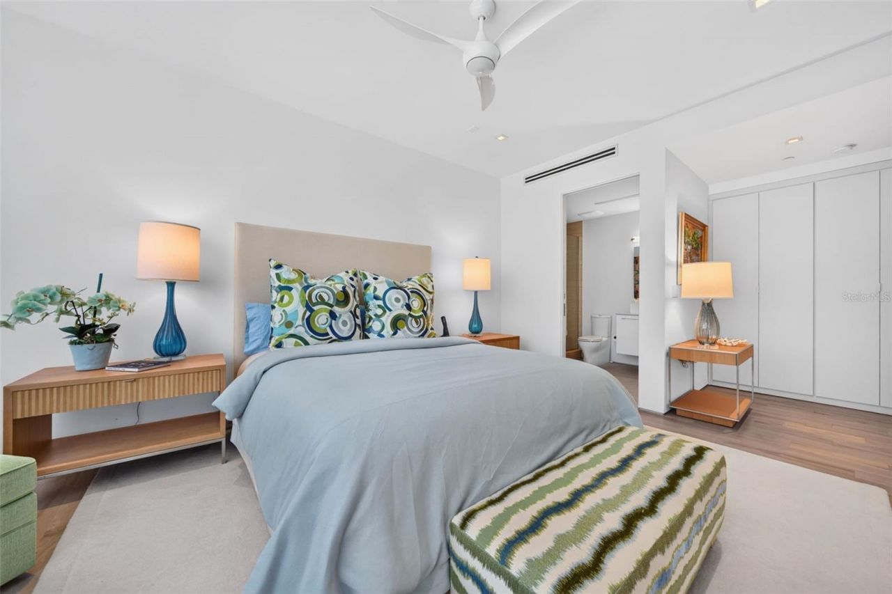 280 Golden Gate Point, Unit 300, Sarasota, FL 34236 Photo