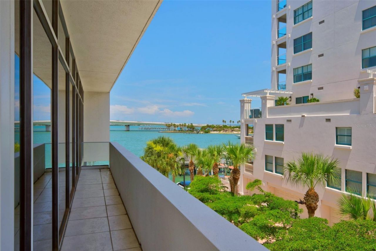 280 Golden Gate Point, Unit 300, Sarasota, FL 34236 Photo