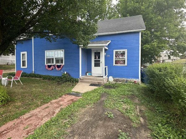 231 Lovely Ave, Baltic, SD 57003