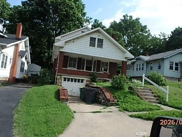 3220 Barber Avenue, Kansas City, KS 66106