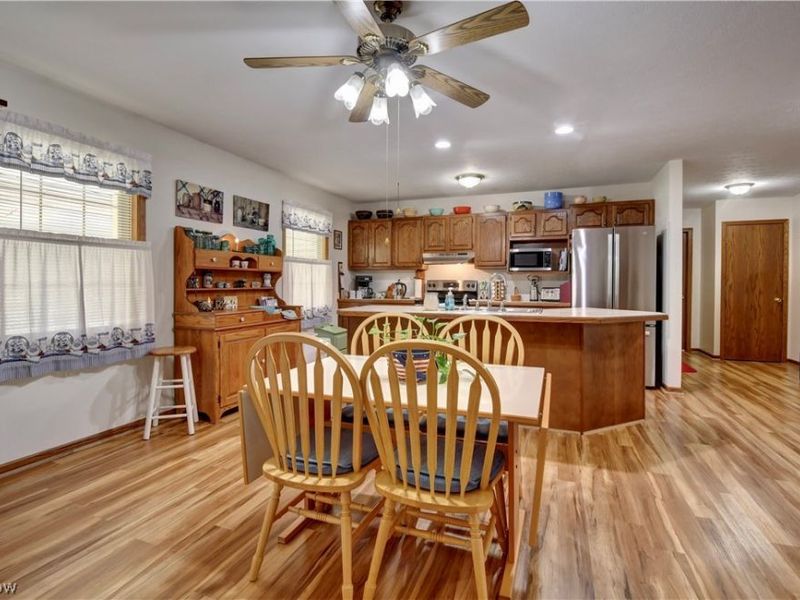 4314 Sherrod Valley Drive SW, Sherrodsville, OH 44675 Photo 7