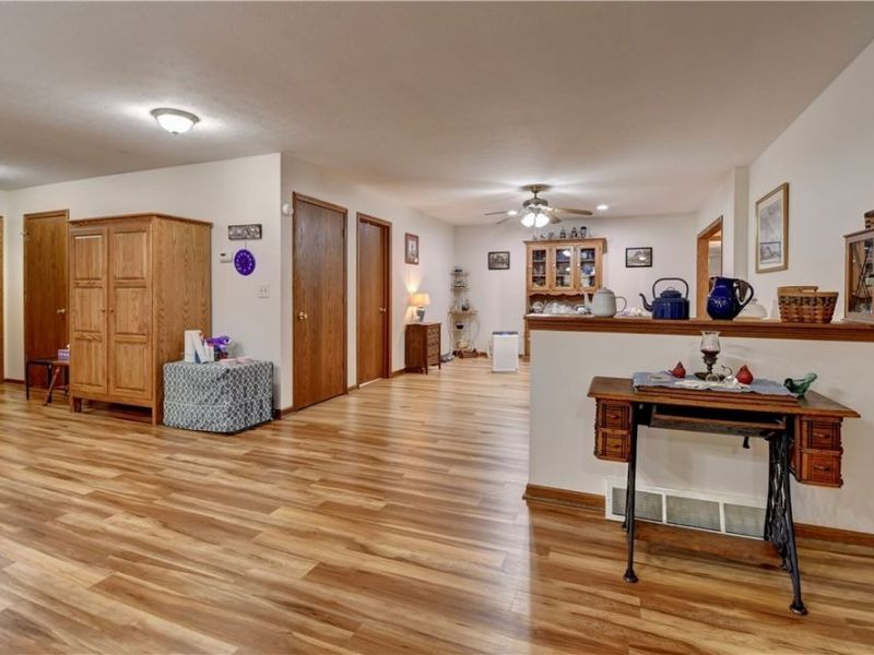 4314 Sherrod Valley Drive SW, Sherrodsville, OH 44675 Photo 8