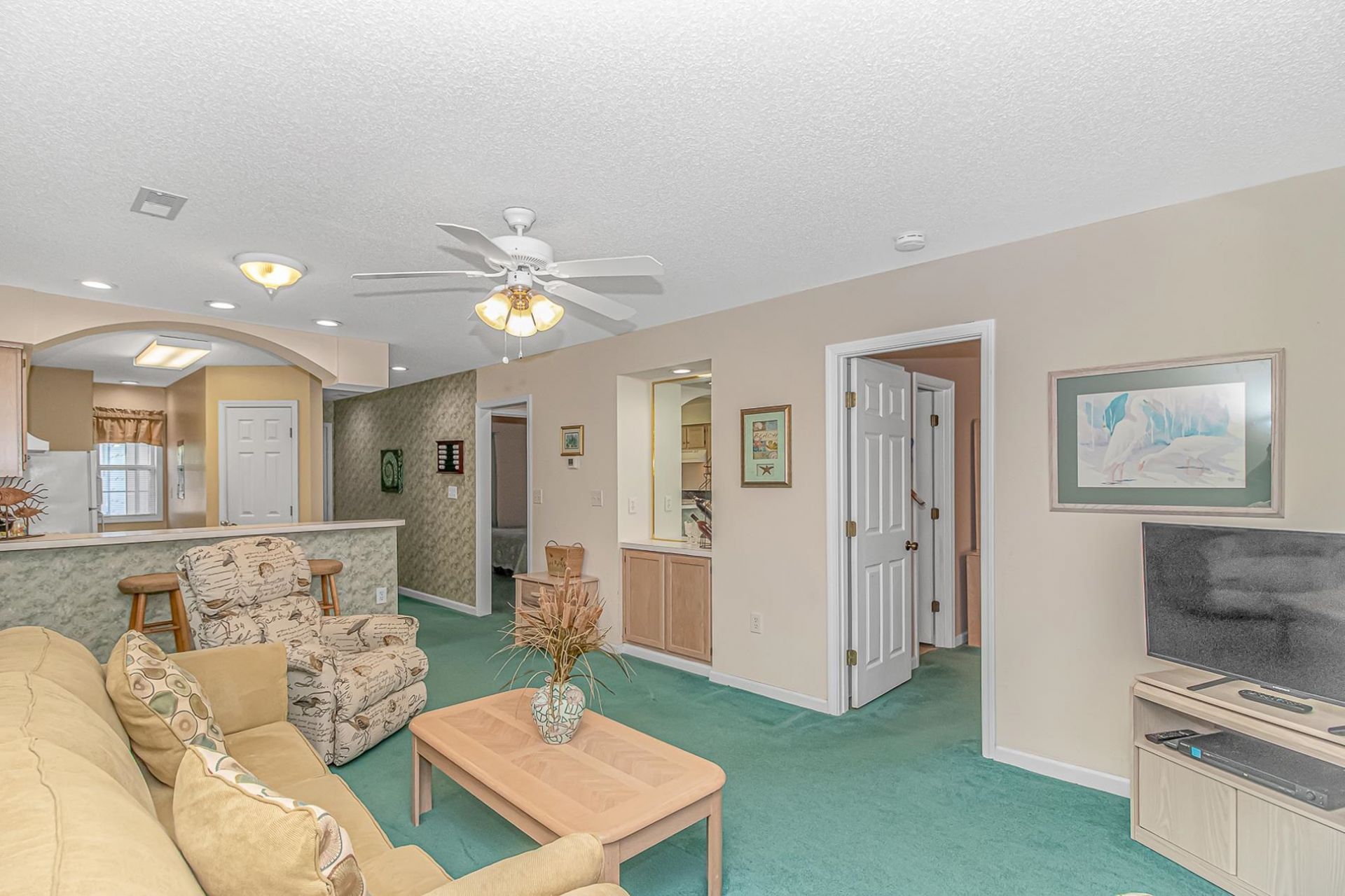 4648 Greenbriar Dr. Photo 13