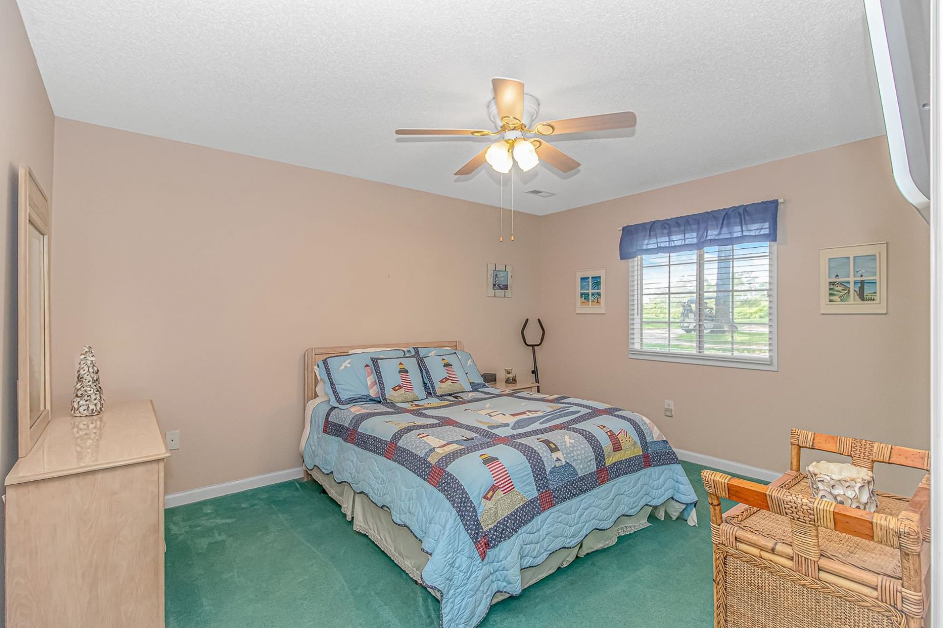 4648 Greenbriar Dr. Photo 14