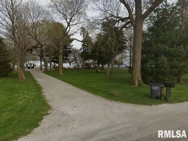17124 Engle Street, Athens, IL 62613