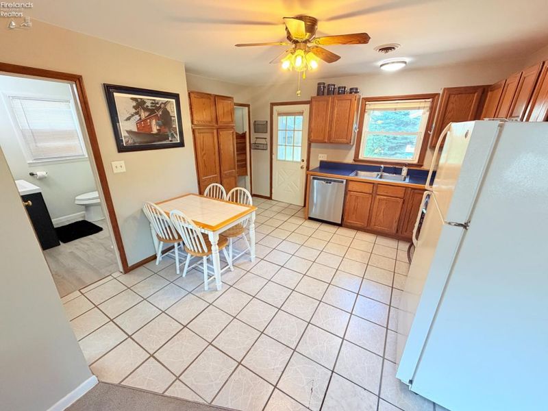 302 N Perryview Drive, Marblehead, OH 43440 Photo 15