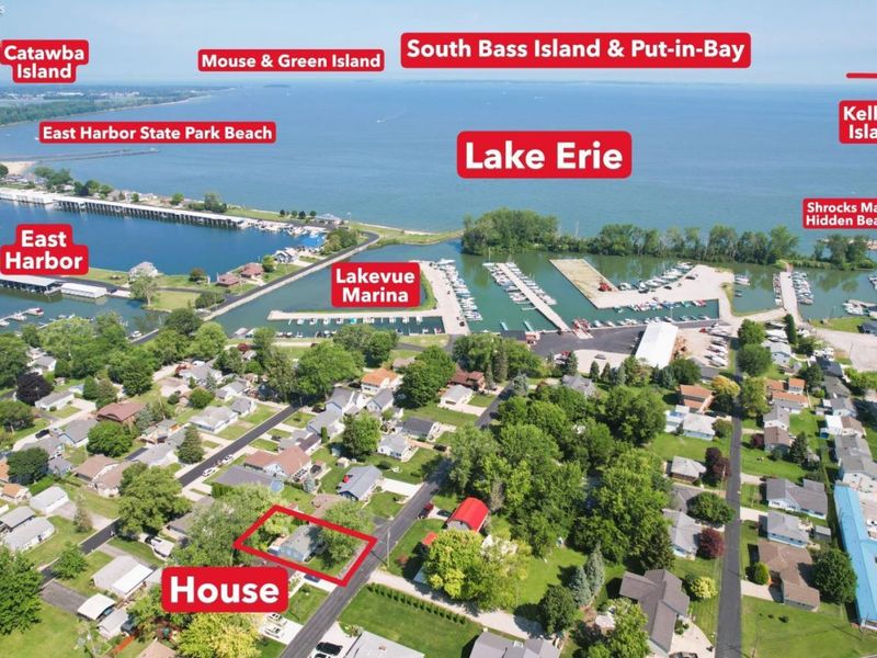 302 N Perryview Drive, Marblehead, OH 43440 Photo 2