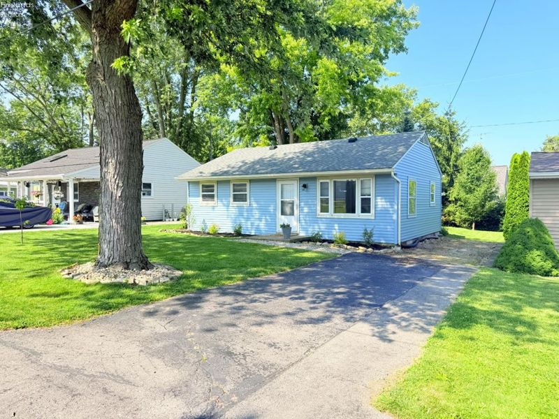 302 N Perryview Drive, Marblehead, OH 43440 Photo 30