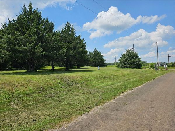 Lot 140 0000 Choctaw Lane, McLouth, KS 66054