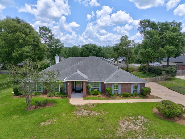 5863 Hunting Meadows Drive, Crestview, FL 32536