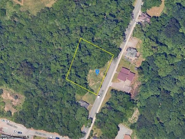 321 8th Street, Morgantown, WV 26505