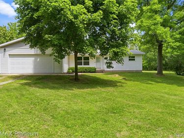 8370 W Rolston Road, Argentine Twp, MI 48451